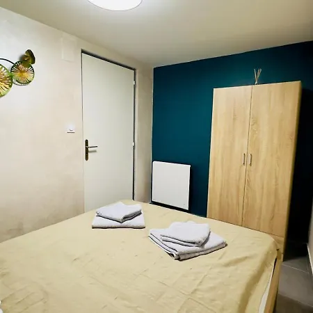 Appartement Cosy A Guilliers Exterior photo